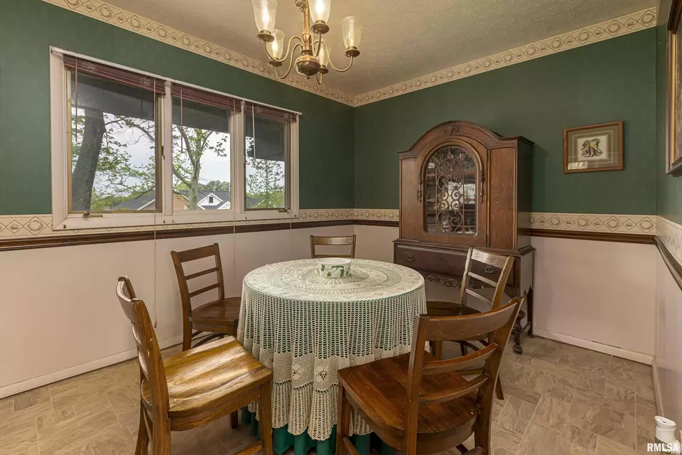  1268 St Vincent Ln, Marion, IL 62959 photo 13