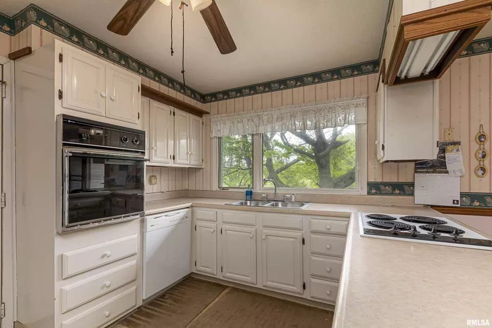  1268 St Vincent Ln, Marion, IL 62959 photo 15