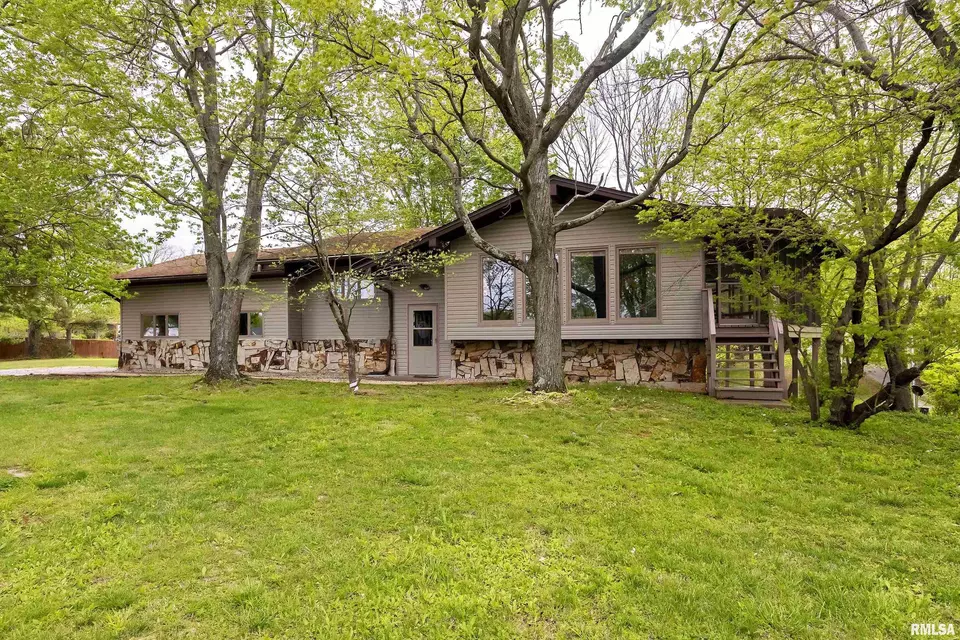  1268 St Vincent Ln, Marion, IL 62959 photo 2