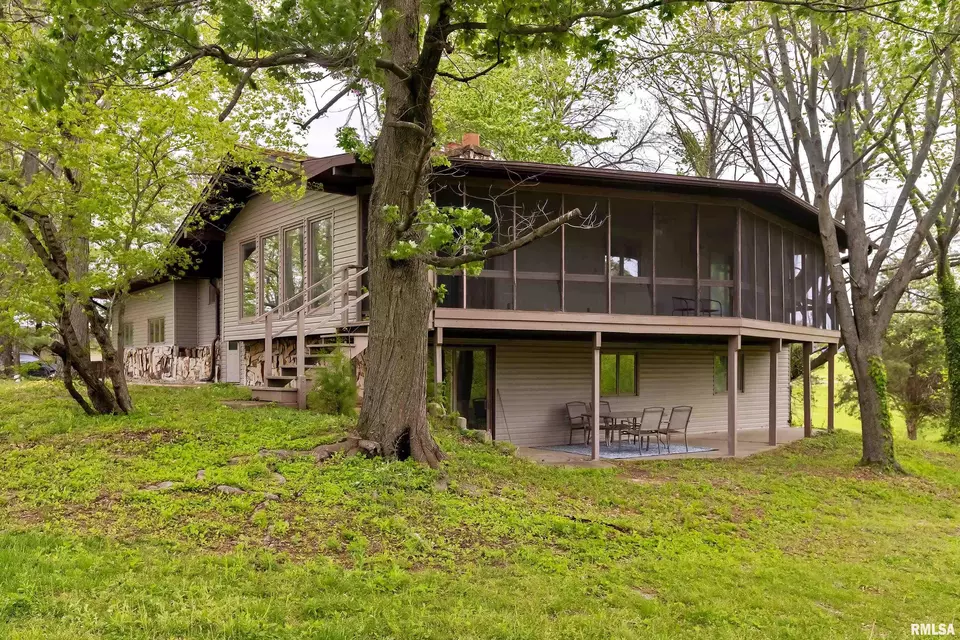  1268 St Vincent Ln, Marion, IL 62959 photo 3