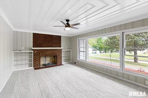 1722 Benton St, Eldorado, IL 62930 photo 4