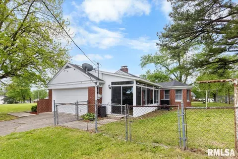 1722 Benton St, Eldorado, IL 62930 photo 7