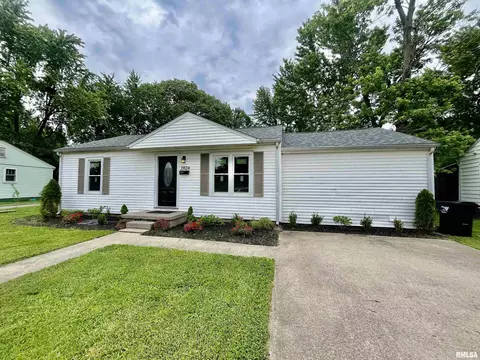 2024 Greenview Ave, Metropolis, IL 62960