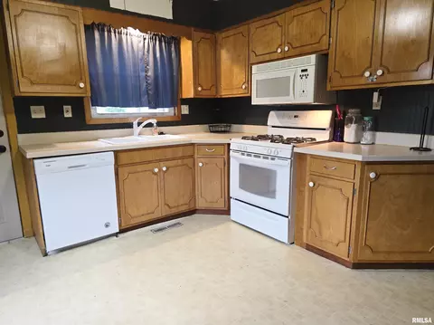 2017 Edith St, Murphysboro, IL 62966 photo 6