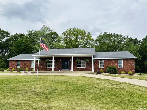103 Mimosa Dr, Anna, IL 62906