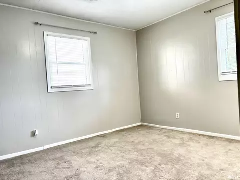 1023 E Broadway, Centralia, IL 62801 photo 10