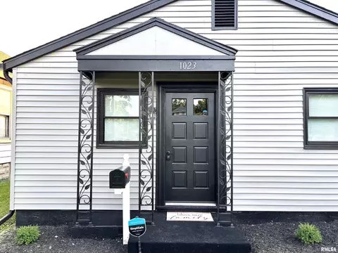 1023 E Broadway, Centralia, IL 62801 photo 3