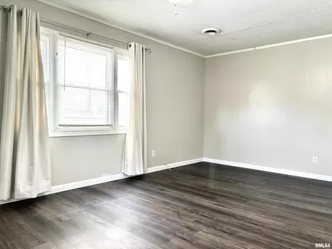 1023 E Broadway, Centralia, IL 62801 photo 5