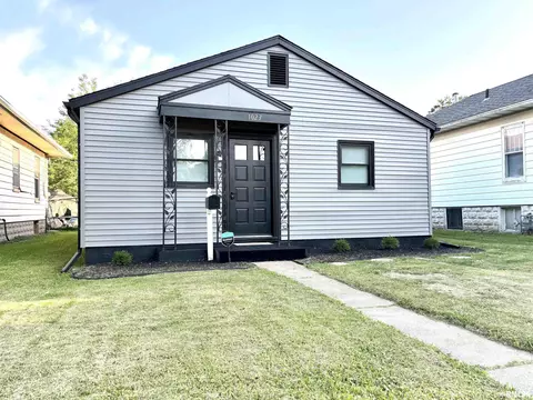 1023 E Broadway, Centralia, IL 62801 photo 2