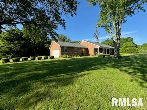 13866 Jaycee Lake Rd, Mount Vernon, IL 62864