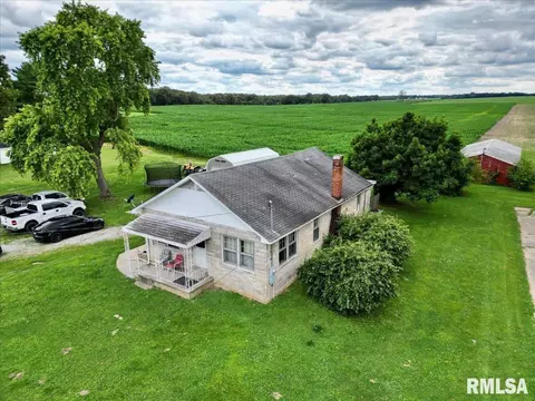 753 N Mill St, Carrier Mills, IL 62917