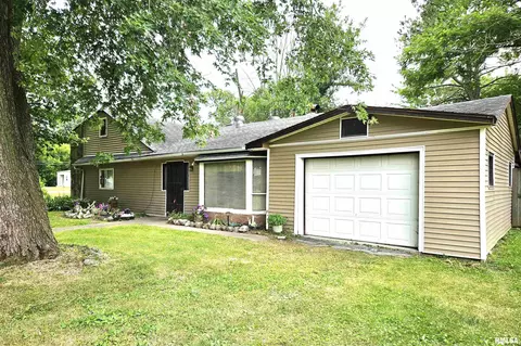238 Karr St, Flora, IL 62839 photo 1
