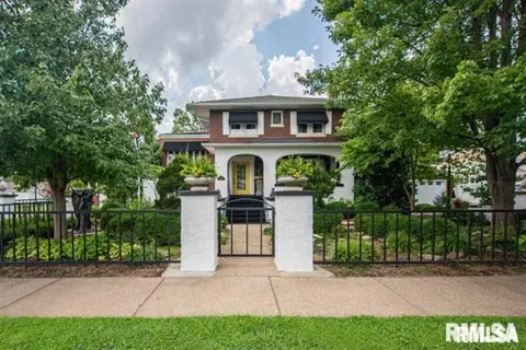 521 S Park Ave, Herrin, IL 62948