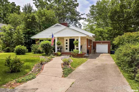 1819 Richview Rd, Mount Vernon, IL 62864