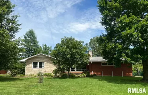 2802 W Kent Dr, Carbondale, IL 62901