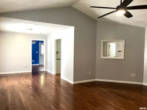 1804 E Spring Garden Rd, Marion, IL 62959 photo 10