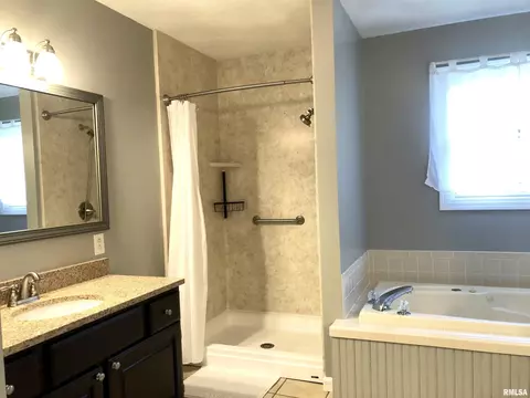 1804 E Spring Garden Rd, Marion, IL 62959 photo 16