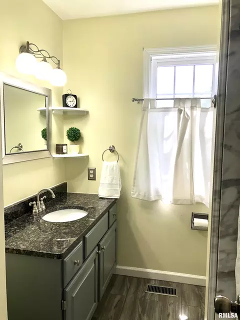 1804 E Spring Garden Rd, Marion, IL 62959 photo 20