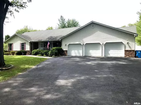 1804 E Spring Garden Rd, Marion, IL 62959 photo 2