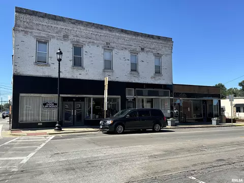 12 18 W Water St # A, Pinckneyville, IL 62274