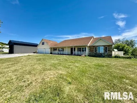 677 County Road 1350 N Rd, Wayne City, IL 62895