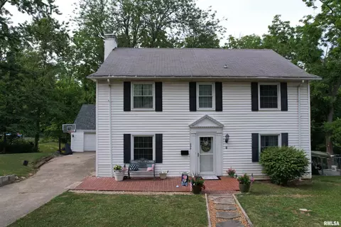 220 W Porter, Salem, IL 62881