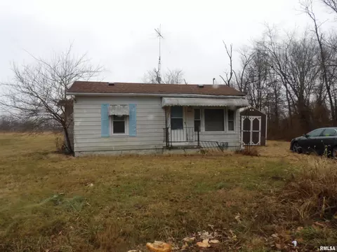 807 E 2nd St, Buckner, IL 62819 photo 3