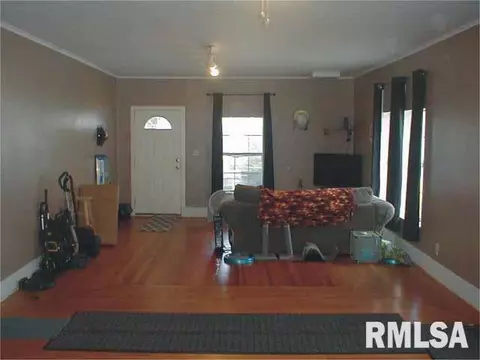 809 N Van Buren St, Marion, IL 62959 photo 9