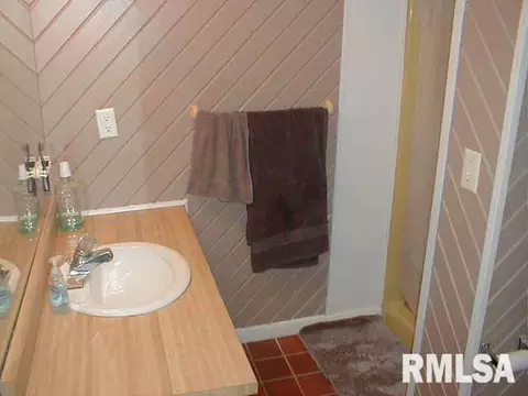 809 N Van Buren St, Marion, IL 62959 photo 19