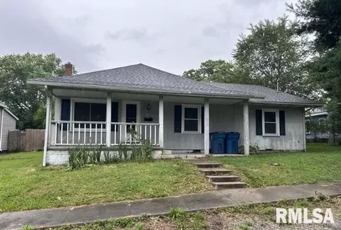 1010 Gent Ave, Johnston City, IL 62951