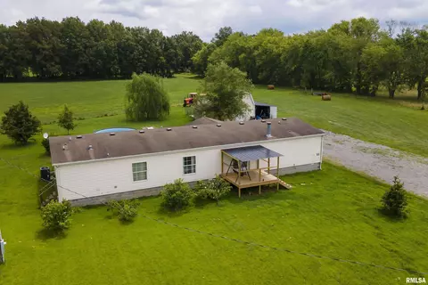 11338 Plumville Rd, Marion, IL 62959