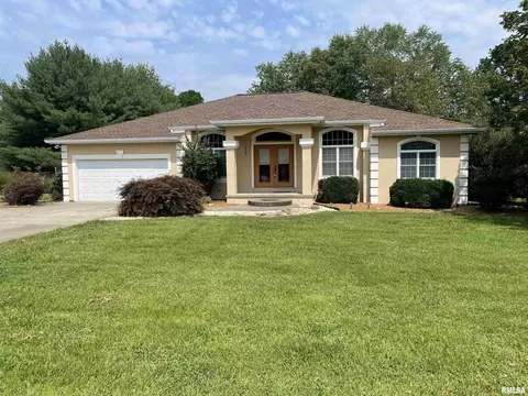 3049 Lakeview Dr, Metropolis, IL 62960