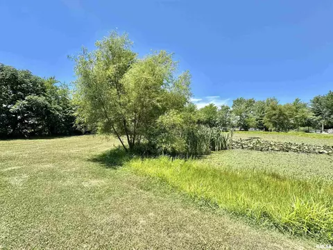 Exterior - 2076 N State Rd, Flora, IL 62839 photo 11 of 18