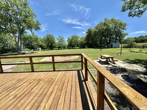Exterior - 2076 N State Rd, Flora, IL 62839 photo 17 of 18