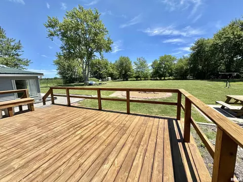 Exterior - 2076 N State Rd, Flora, IL 62839 photo 12 of 18