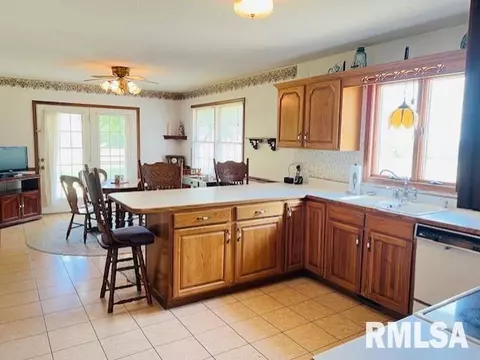 709 Walnut Hill Rd, Centralia, IL 62801 photo 3