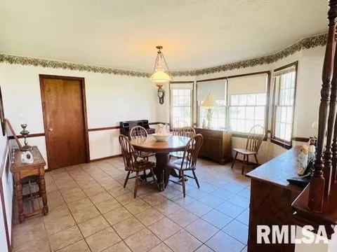 709 Walnut Hill Rd, Centralia, IL 62801 photo 6