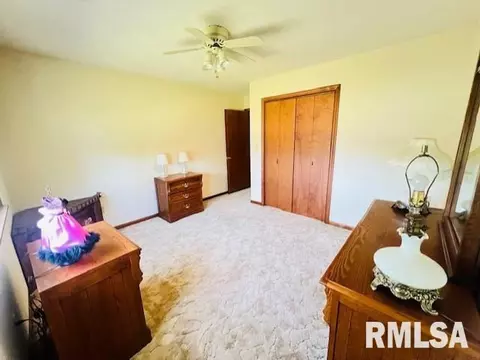 709 Walnut Hill Rd, Centralia, IL 62801 photo 12