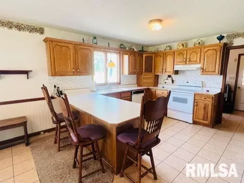 709 Walnut Hill Rd, Centralia, IL 62801 photo 4