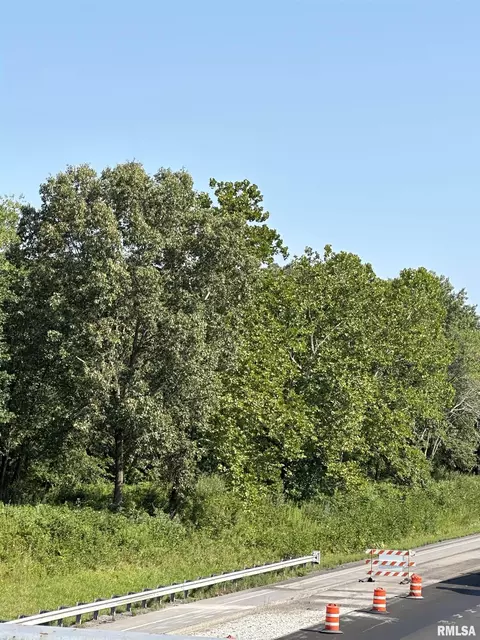 000 Petroff Rd, Benton, IL 62812