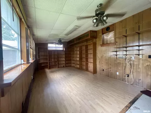 1935 Logan St, Murphysboro, IL 62966 photo 16