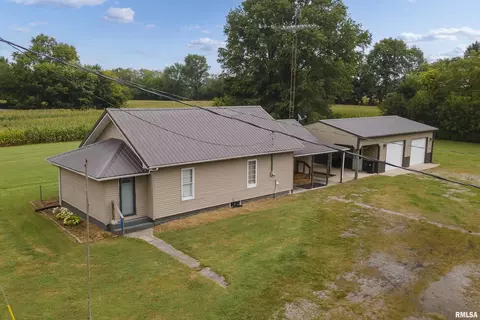 4852 N Nason Ln, Bonnie, IL 62816