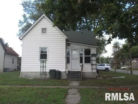 721 N 16th St, Herrin, IL 62948