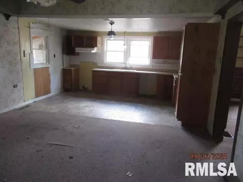 721 N 16th St, Herrin, IL 62948 photo 7