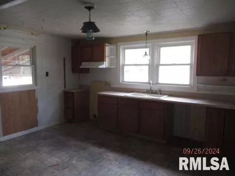 721 N 16th St, Herrin, IL 62948 photo 17