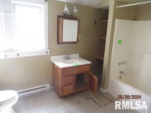 721 N 16th St, Herrin, IL 62948 photo 11