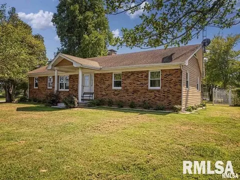 3811 Grange Hall Rd, Marion, IL 62959
