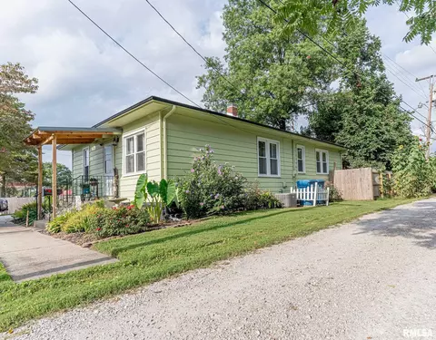 115 N Meyer Ave, Centralia, IL 62801 photo 3