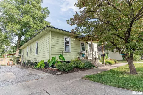 115 N Meyer Ave, Centralia, IL 62801 photo 4
