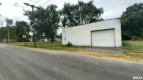 000 27th St, Herrin, IL 62948